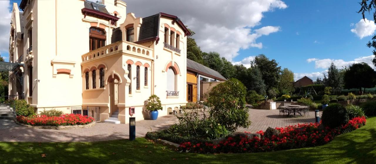 Le Manoir De La Mantille Caudry Exteriör bild