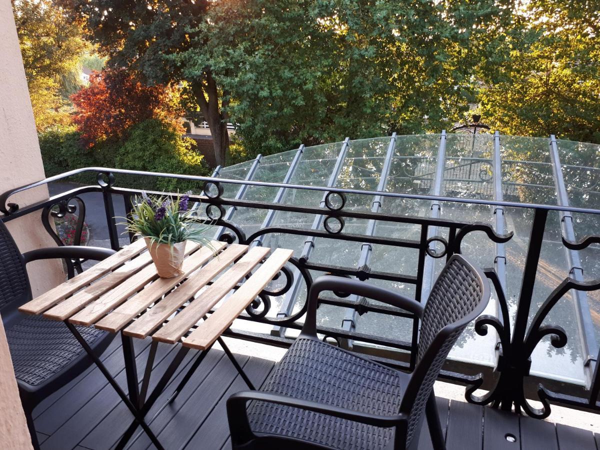 Le Manoir De La Mantille Caudry Exteriör bild
