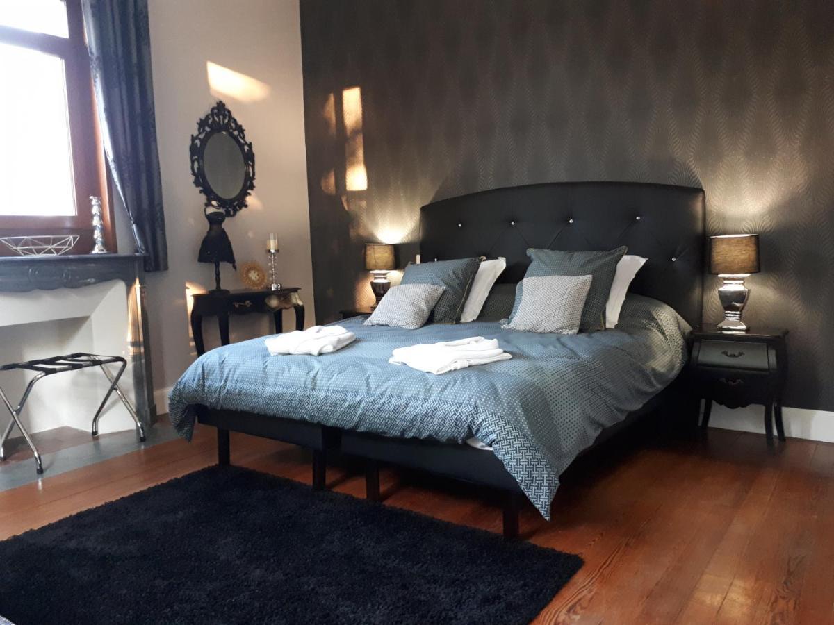 Le Manoir De La Mantille Caudry Exteriör bild