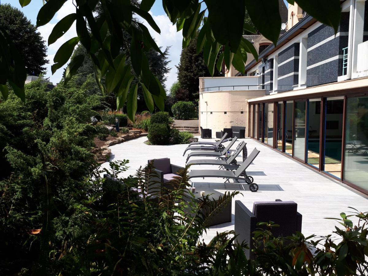 Le Manoir De La Mantille Caudry Exteriör bild