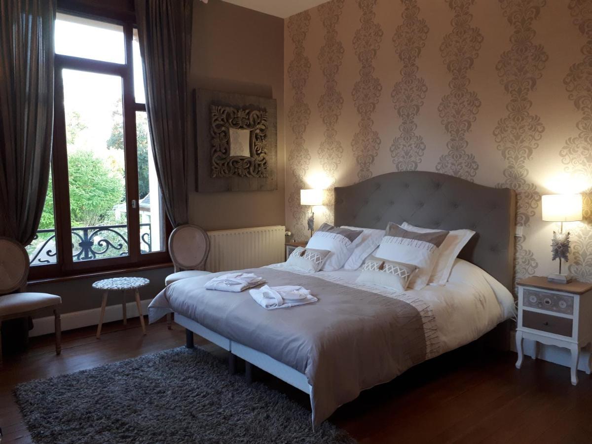 Le Manoir De La Mantille Caudry Exteriör bild