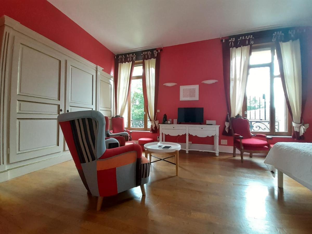Le Manoir De La Mantille Caudry Exteriör bild