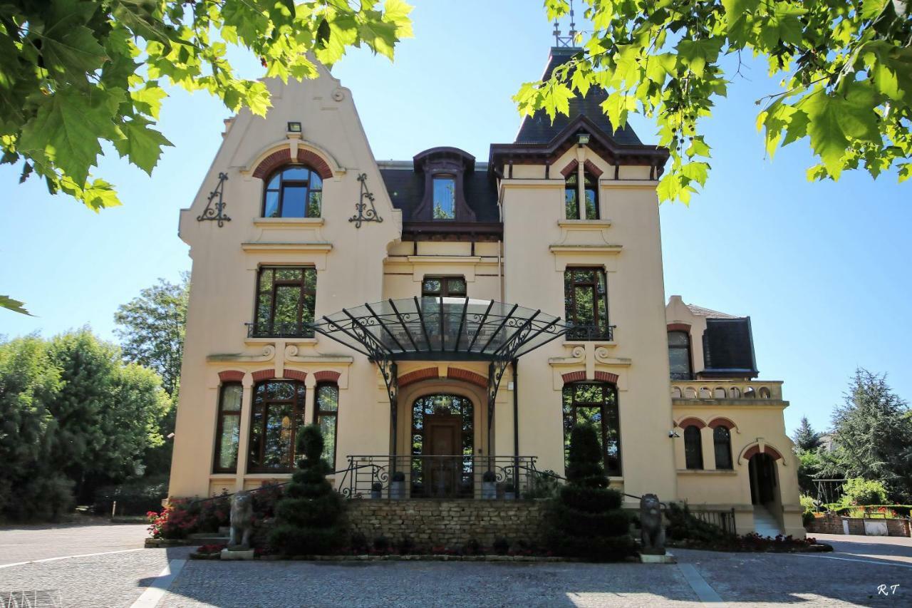Le Manoir De La Mantille Caudry Exteriör bild